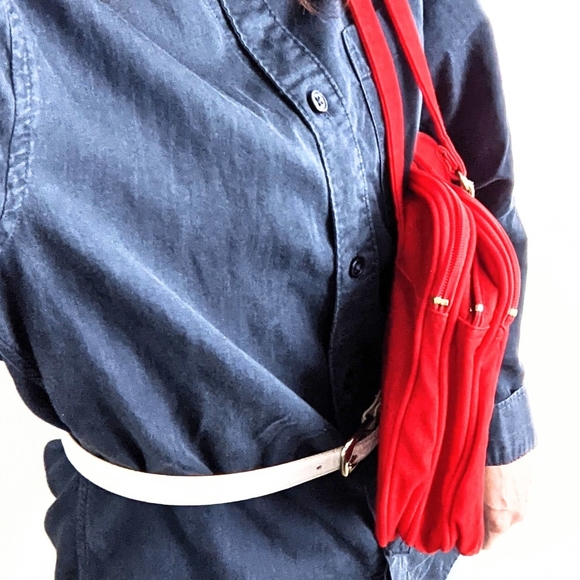 Vintage Y2K Vegan Vacation or Valentine's Purse. 10" x 8" w 10" straps. HP! - Picture 6 of 14